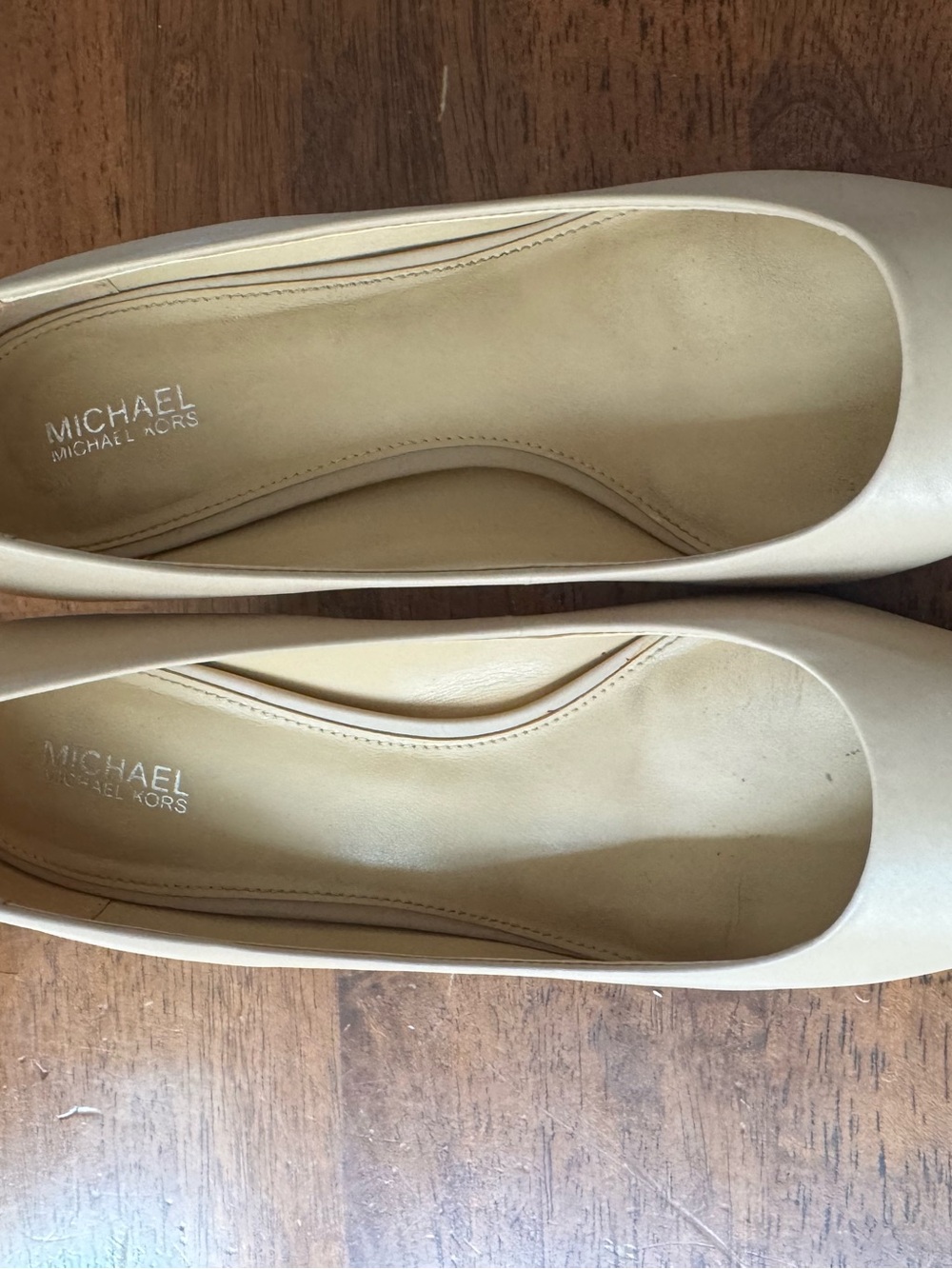 MICHAEL Michael Kors Women's Beige Pumps